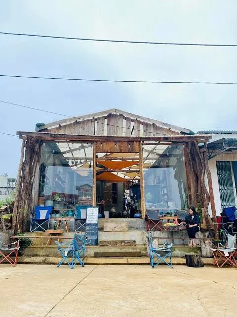 Rẫy Rừng Coffee Roastery tại Măng Đen