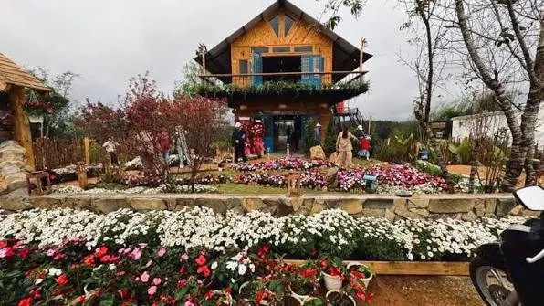 Tiệm cà phê Chiêu Liêu Măng Đen tại Măng Đen